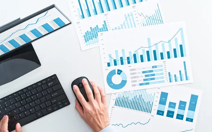 クラウド会計ソフトの画面